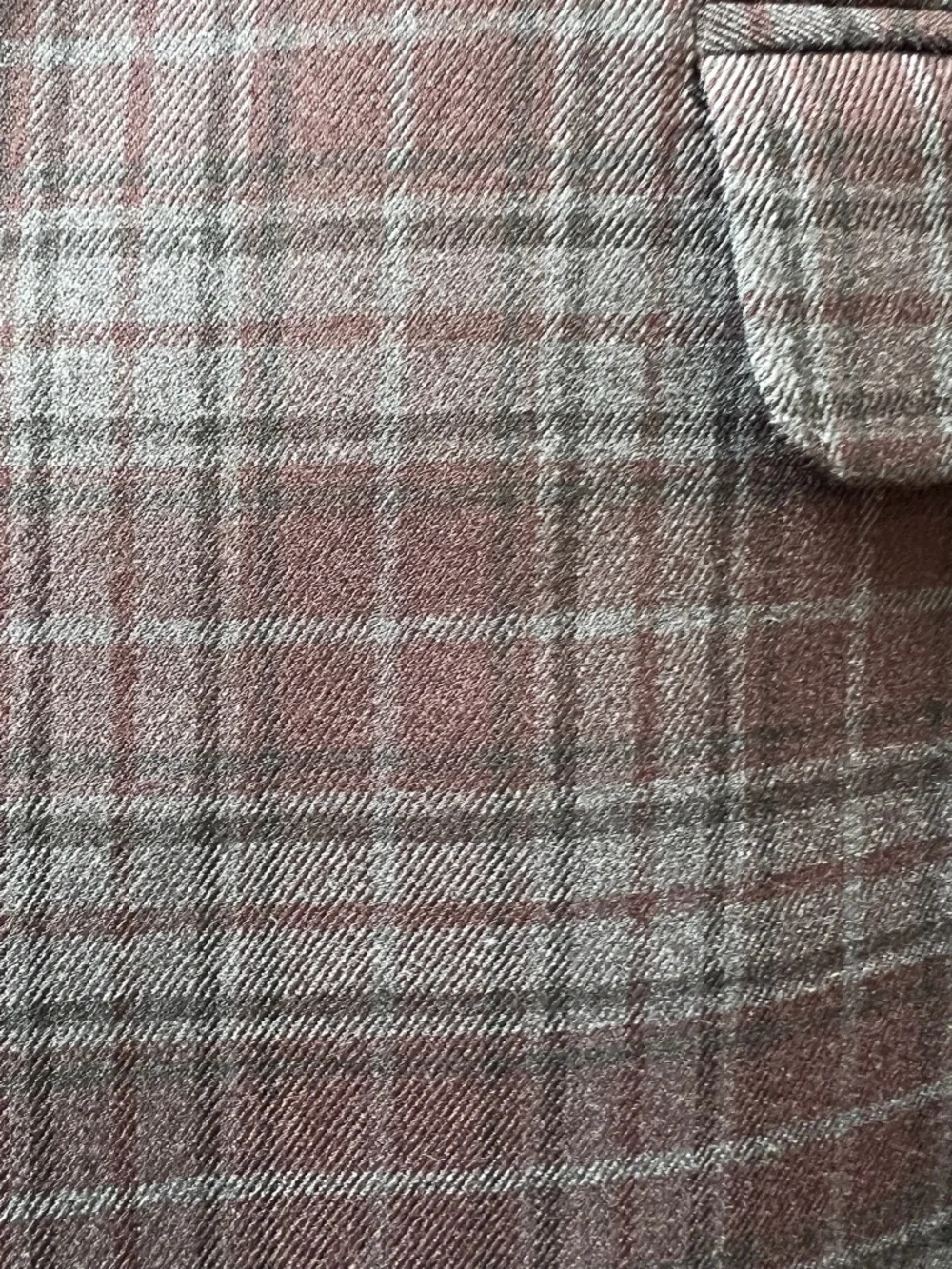 Tommy Hilfiger Burgundy and Black Plaid Men's Blazer, Size 44L